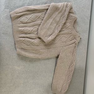 Boys fall sweater ✨condition:used✨